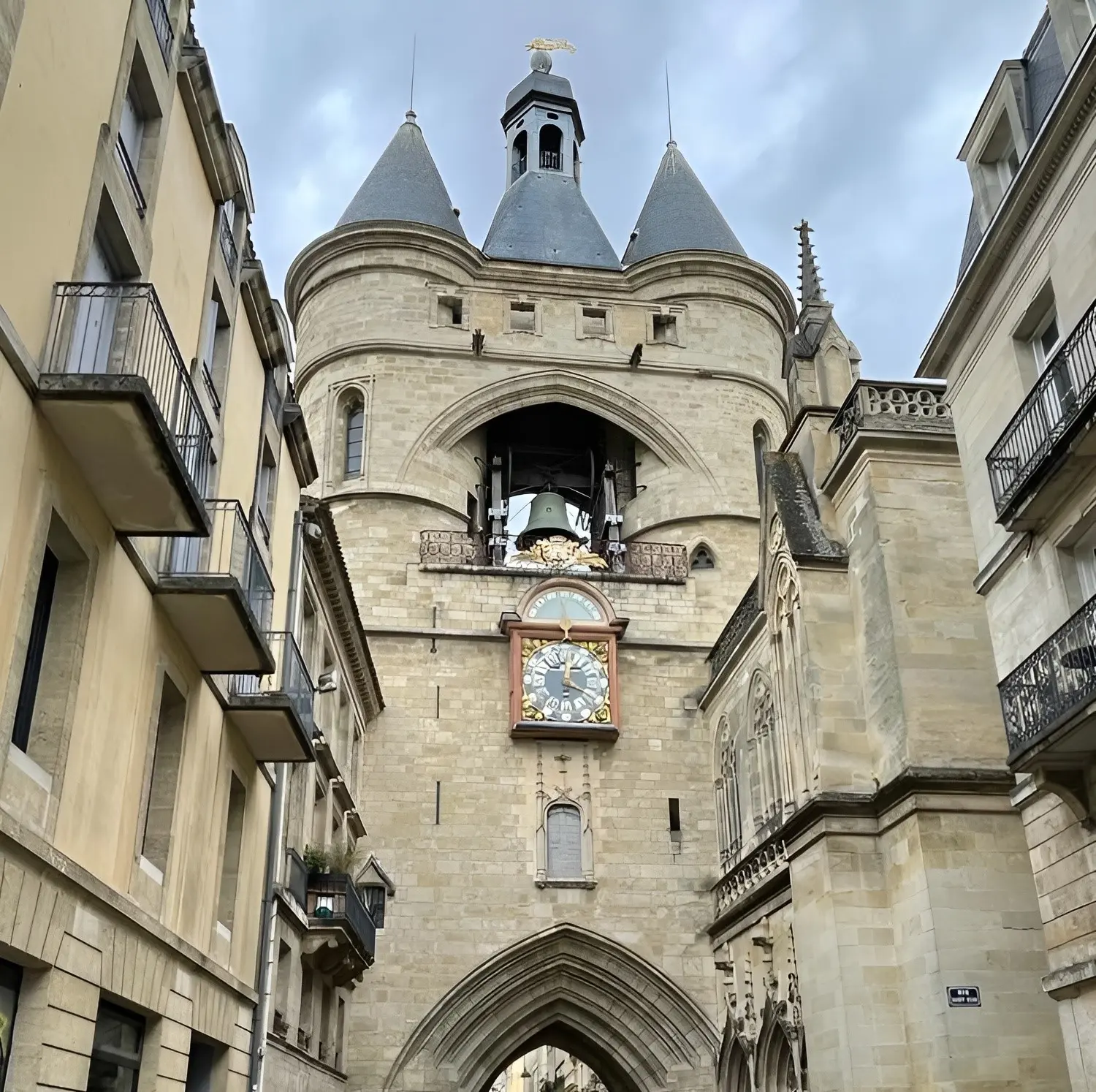 grosse cloche bordeaux--Athena Prestige-vtc